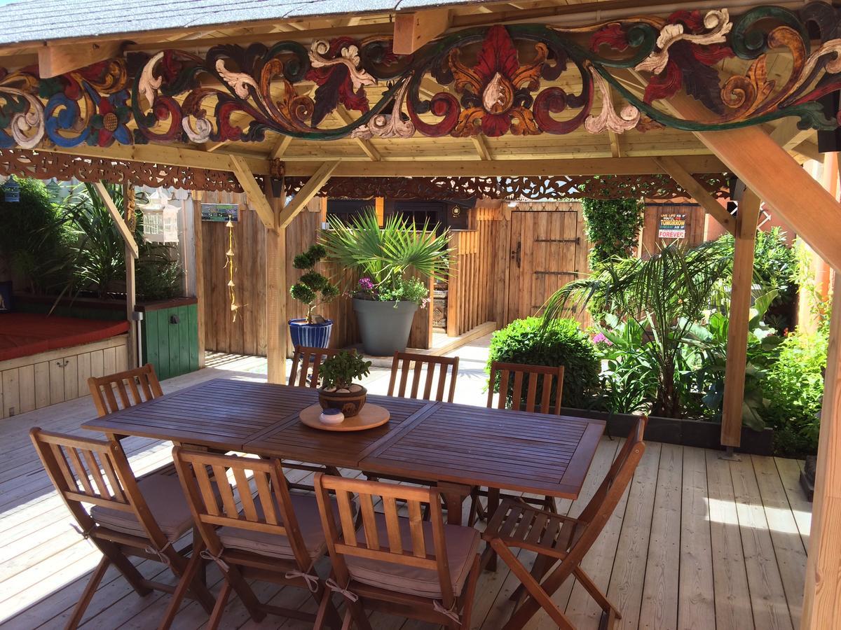 Villa Zenith Hostel - La Maison ลากาโน ภายนอก รูปภาพ