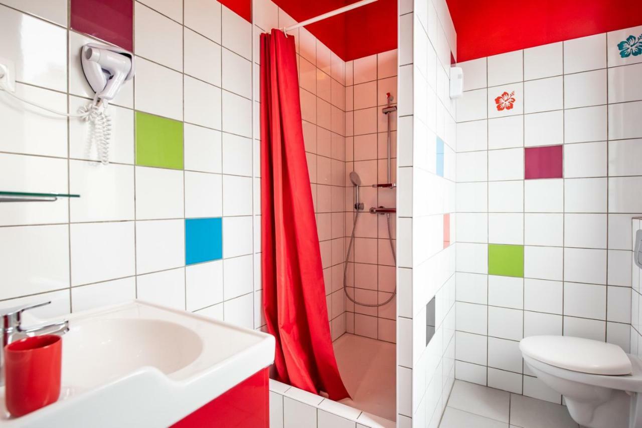 Villa Zenith Hostel - La Maison ลากาโน ภายนอก รูปภาพ